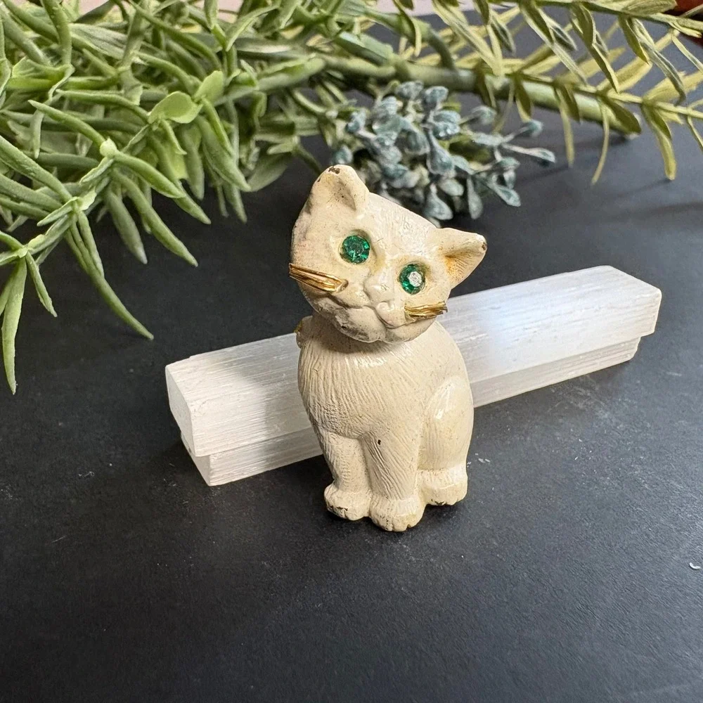 Vintage Cat Brooch | Articulated Head Pin‎ | Green Eyes Mini